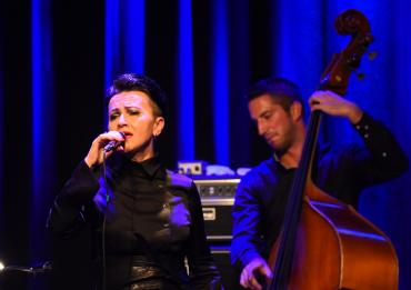 Amira Medunjanin & Bojan Z