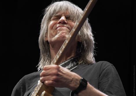 Mike Stern by Francesco Saggio